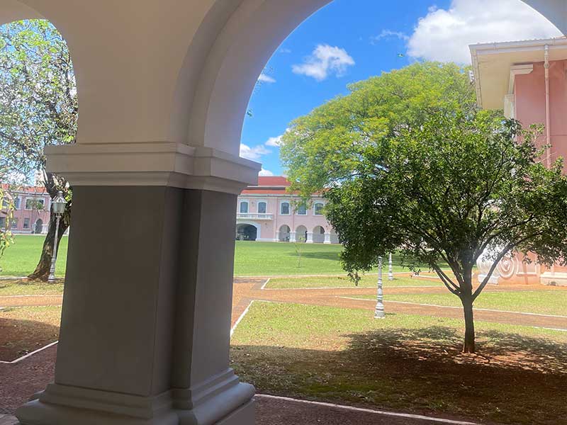 escola-de-cadetes-area-externa-arcos-galeria-museu-virtual-campinas